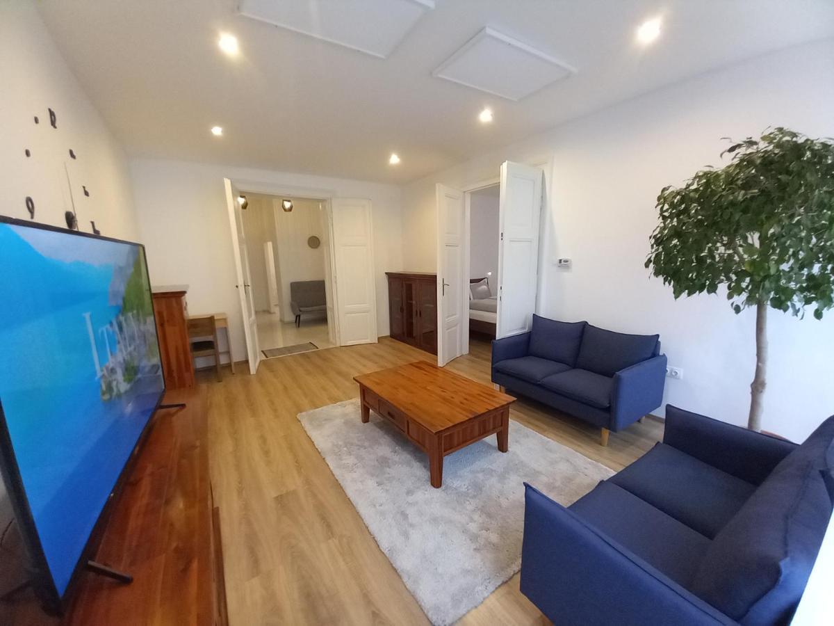 Korvin One Apartman Pápa エクステリア 写真